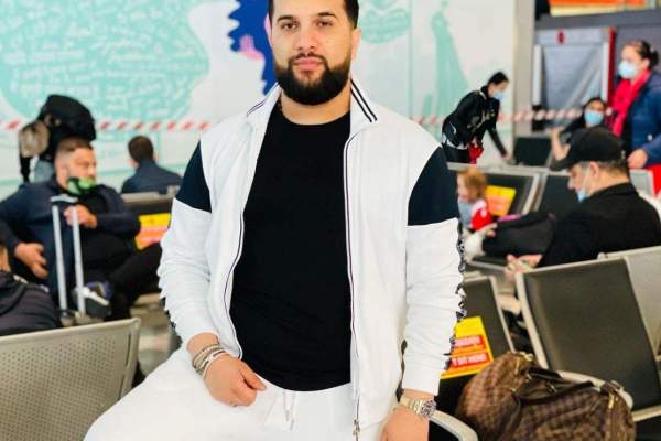 Câți bani câștigă Tzancă Uraganu la un concert! Artistul încasează sume uriașe din evenimente