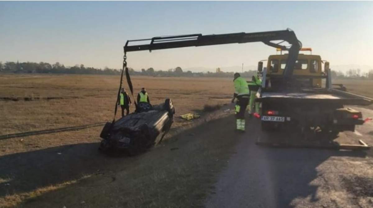 Un băiat în vârstă de 14 ani a murit, iar alţi trei au fost răniţi. Accidentul de proporții a avut loc în Berechiu, judeţul Arad