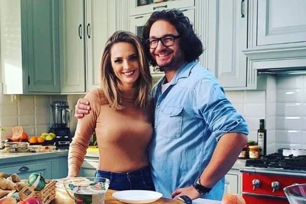 Cristina Sima își sărbătorește astăzi ziua de naștere. Ce urare i-a făcut soțul ei, chef Florin Dumitrescu: ”Azi ești șefa” / FOTO
