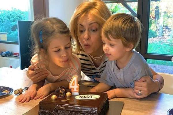 Simona Gherghe își sărbătorește astăzi ziua de naștere. Câți ani a împlinit îndrăgita prezentatoare TV / FOTO