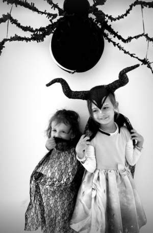 Andreea Bălan, petrecere de Halloween alături de fetițele sale. Ce invitați surpriză a avut cântăreața