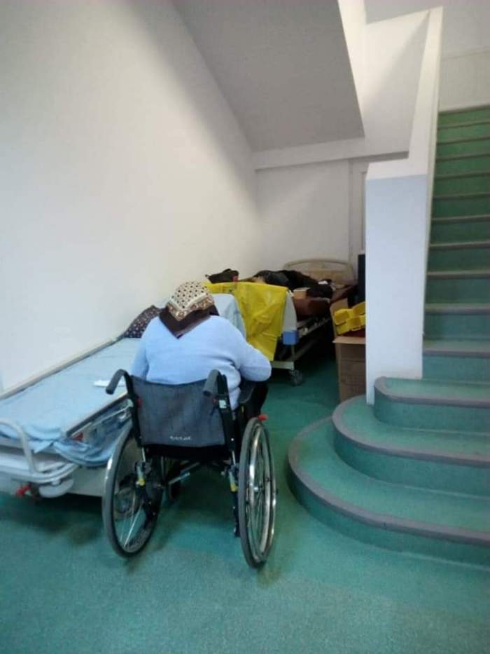 Pacienți infectați cu COVID-19 ținuți pe holurile spitalului, pentru că nu mai sunt locuri la ATI. Beatrice Mahler: Stăm mai rău decât în valurile anterioare / FOTO