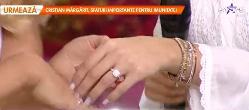 Irina Birou, primele declarații după ce a fost cerută în căsătorie. Interpreta a arătat inelul cu diamant la Antena Stars: „Am plâns non-stop” / VIDEO