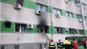 A murit încă un pacient salvat din incendiul de la spitalul din Constanța. Bilanțul victimelor a ajuns la zece