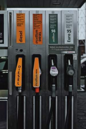 Prețul benzinei, cel mai ridicat din ultimii 7 ani. Motorina a atins maximul ultimilor 3 ani