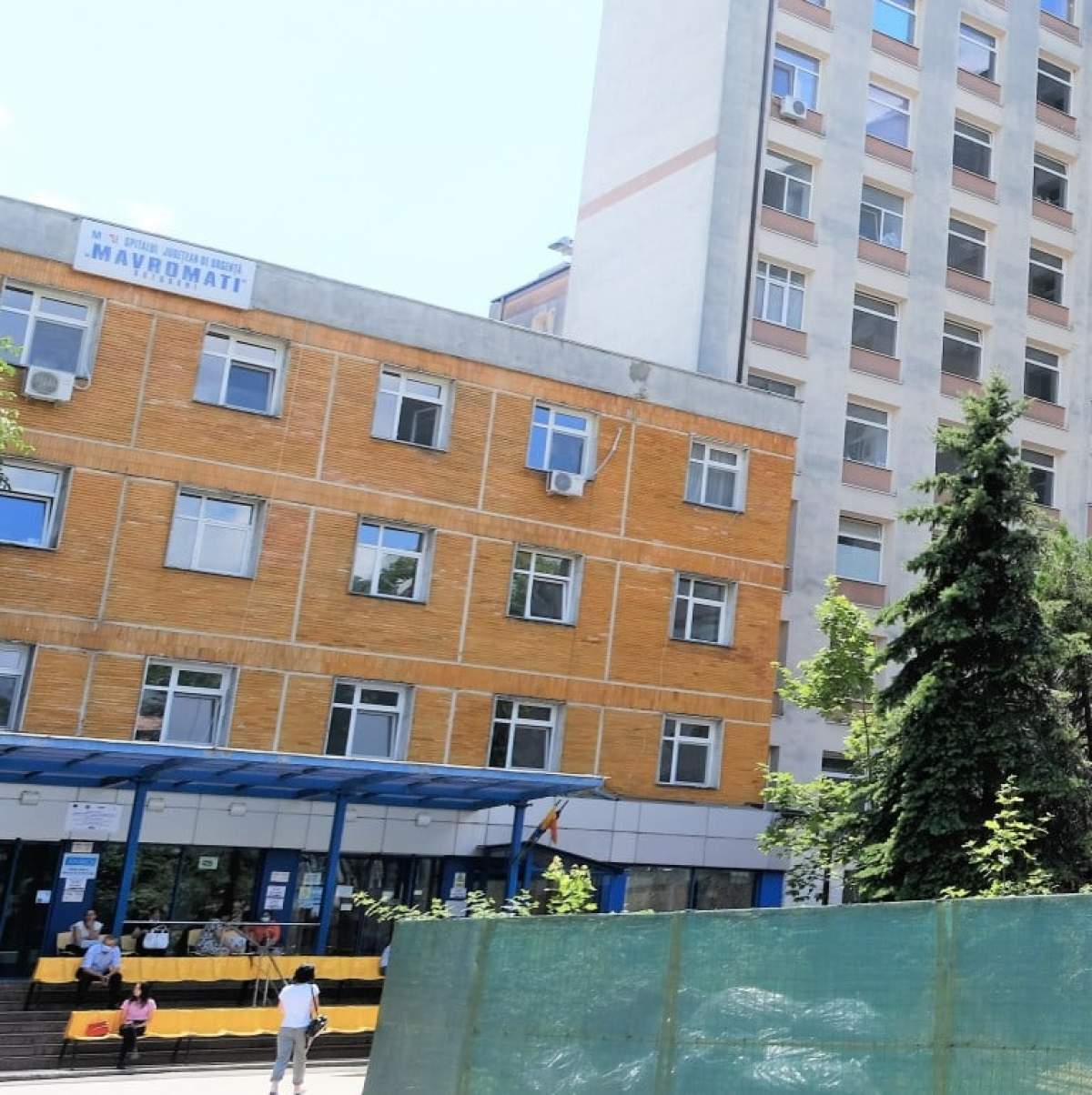 Doi angajaţi ai Spitalului Judeţean Botoşani sunt acuzaţi că ar fi furat mâncarea pacienților internați. Chiar conducerea i-a reclamat la Poliție