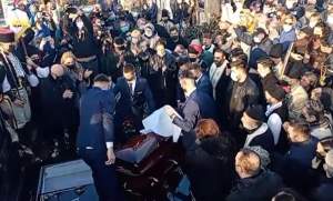 Petrică Mâțu Stoian a fost înmormântat! Urlete și jale la căpătâiul artistului