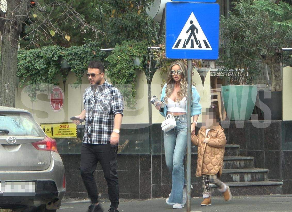 Bianca Drăgușanu și Gabi Bădălău se comportă deja ca o familie alături de fiica vedetei. Au luat masa împreună în oraș / PAPARAZZI