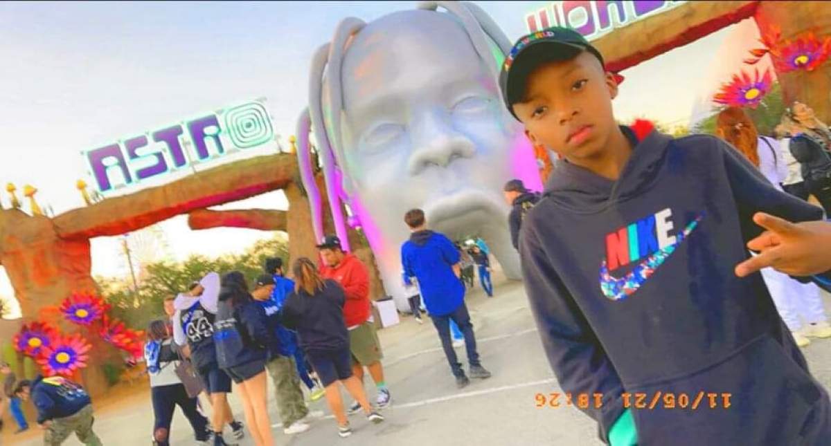 Un băiat în vârstă de 9 ani a murit din cauza rănilor suferite la Festivalul Astroworld. Familia a deschis un proces împotriva lui Travis Scott