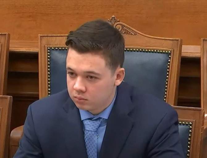 Kyle Rittenhouse avea 17 ani când a ucis doi oameni