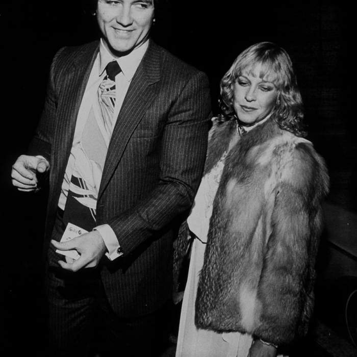 Cine a fost Carlyn Rosser, soția lui Patrick Duffy, și cum arăta în tinerețe. Este femeia pentru care s-a convertit la budism