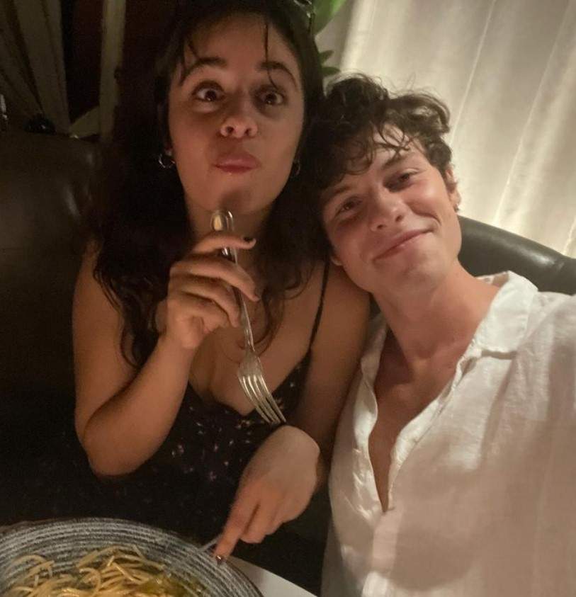 Shawn Mendes și Camila Cabello s-au despărțit. Anunțul făcut de cei doi: „O să continuăm să fim cei mai buni prieteni”