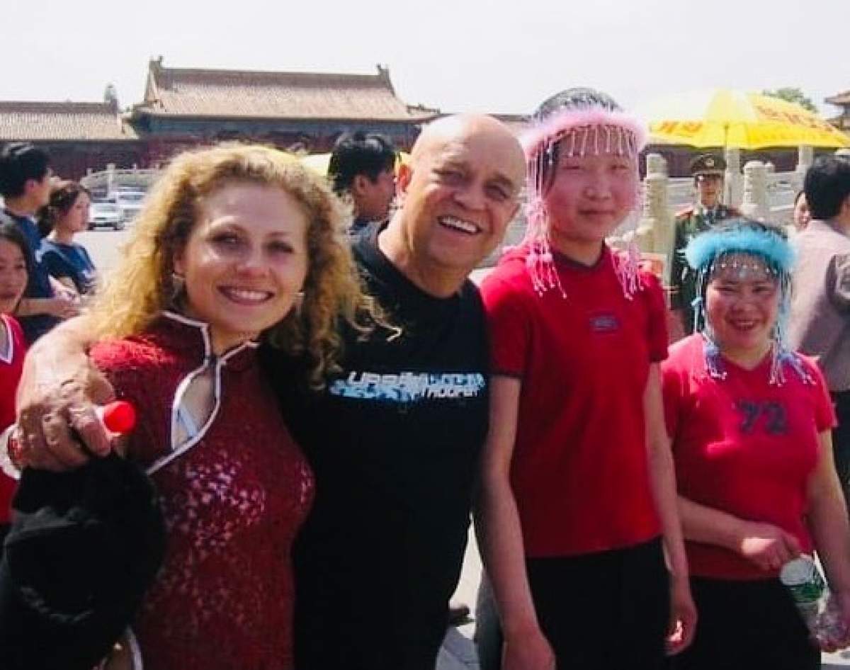 Mirela Vaida și Benone Sinulescu Mirela Vaida, distrusă de durere, după moartea lui Benone Sinulescu. Ce fotografie a postat prezentatoarea de la Acces Direct cu artistul: ”Rămân cu amintirile” / FOTO