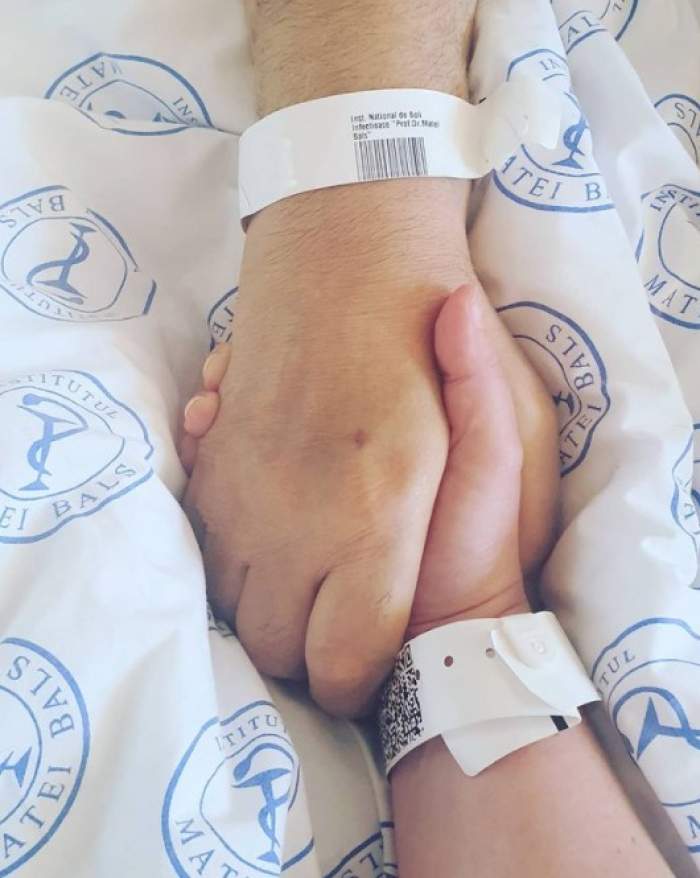 Oana Lis, imagine tulburătoare pe patul de spital cu Viorel Lis. Cei doi se țin de mână: „La bine și la greu” / FOTO