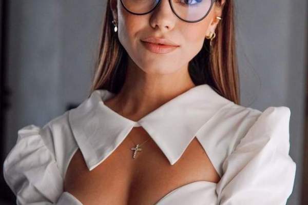 Mira, fotografie de rară cu mama sa pe Instagram. Cum s-a pozat artista cu cea care i-a dat viață: "Pentru prima dată" / FOTO