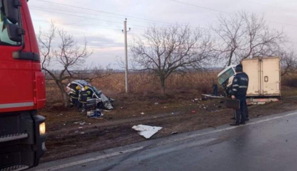 Accident tragic în apropierea satului Popeasca, din Republica Moldova. Șase oameni au murit pe loc / FOTO