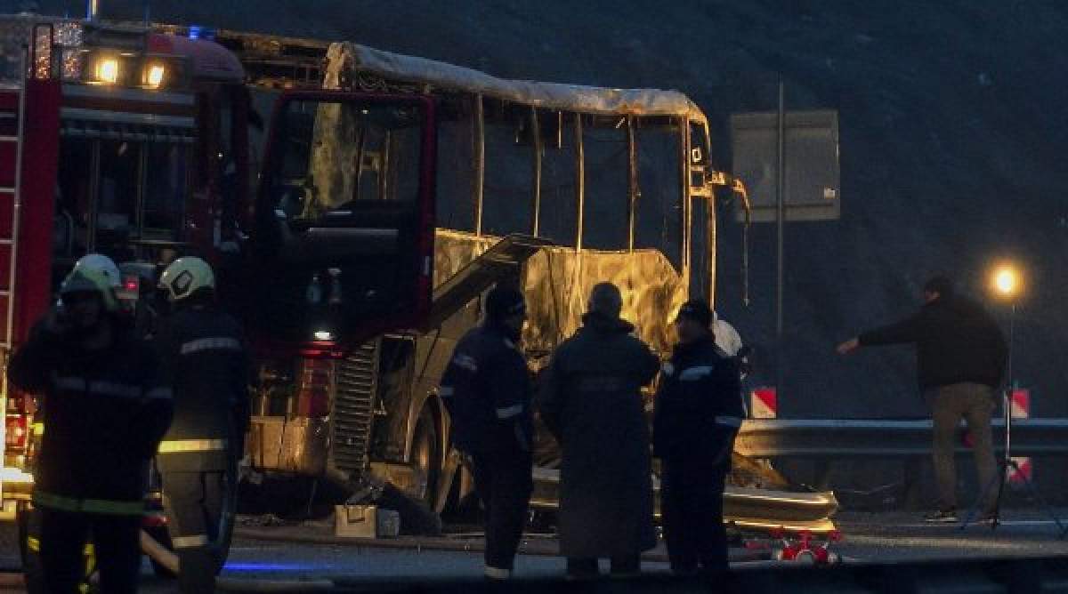 Autocarul de pe autostrada din Bulgaria A fost găsită a 45-a victimă a accidentului care a avut loc marți în Bulgaria: ,,Am dat azi peste resturile unui corp în epava carbonizată"