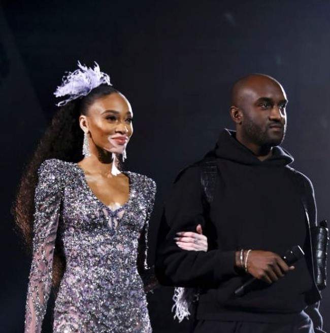 Gigi Hadid, Hailey Bieber și alte modele celebre, îndurerate de moartea designerului Virgil Abloh. Mesajele sfâșietoare: „Am inima frântă”