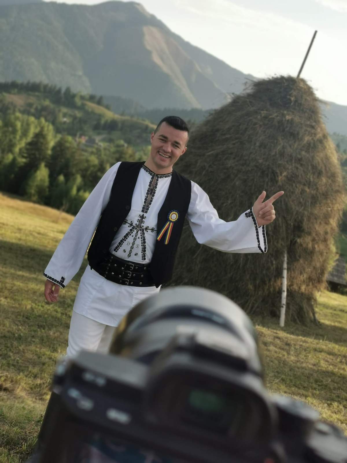 Dumitru Stroie Sora regretatului Dumitru Stroie, dezvăluiri neștiute la aproape un an de la moartea lui. Cântărețul a murit la doar 30 de ani: ”Am mai avut o soră care a decedat la 6 luni”