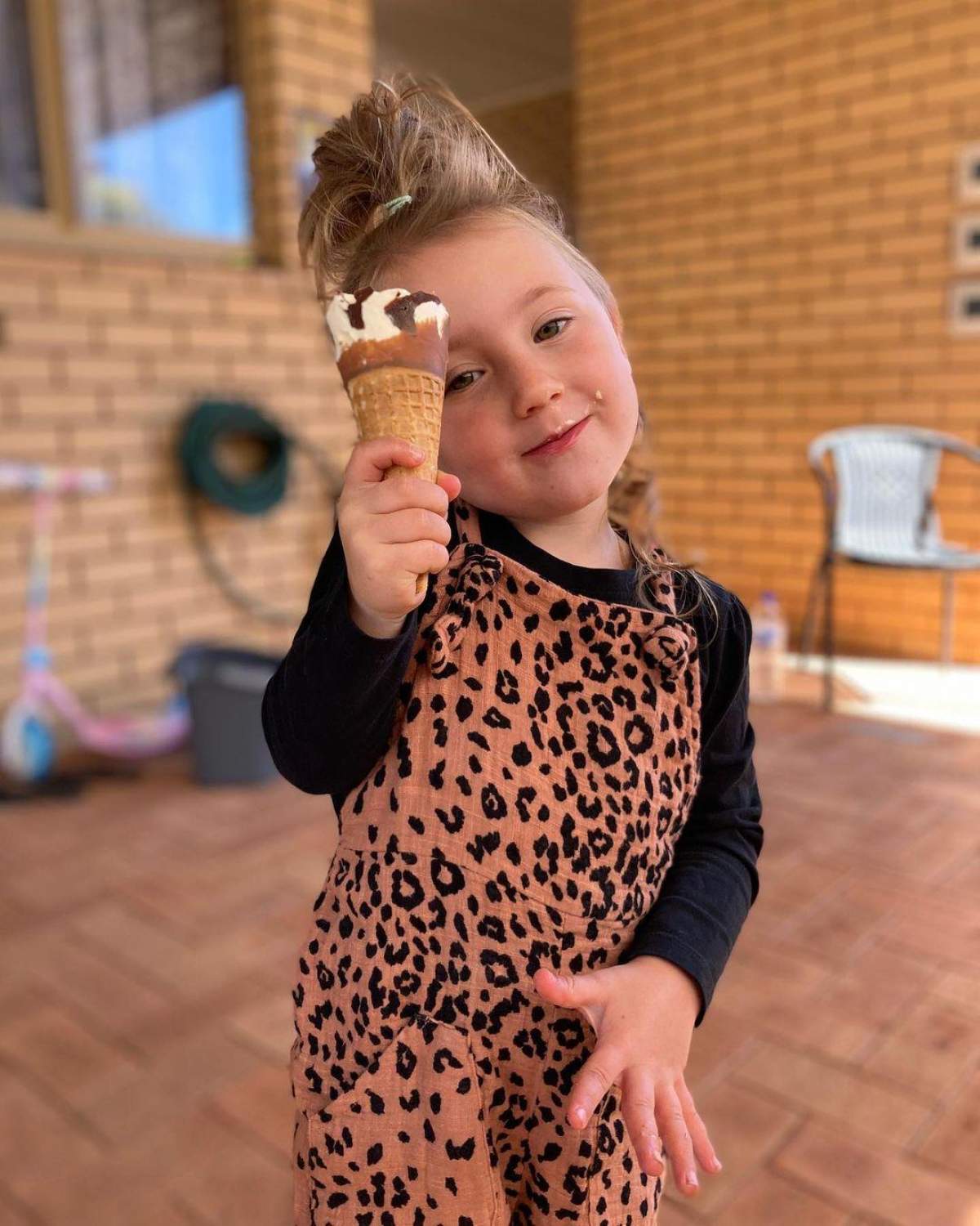 O fetiță de 4 ani a fost găsită în Australia, după ce a fost dată dispărută de două săptămâni. Ea era încuiată într-o casă: „Rugăciunile noastre au primit un răspuns”