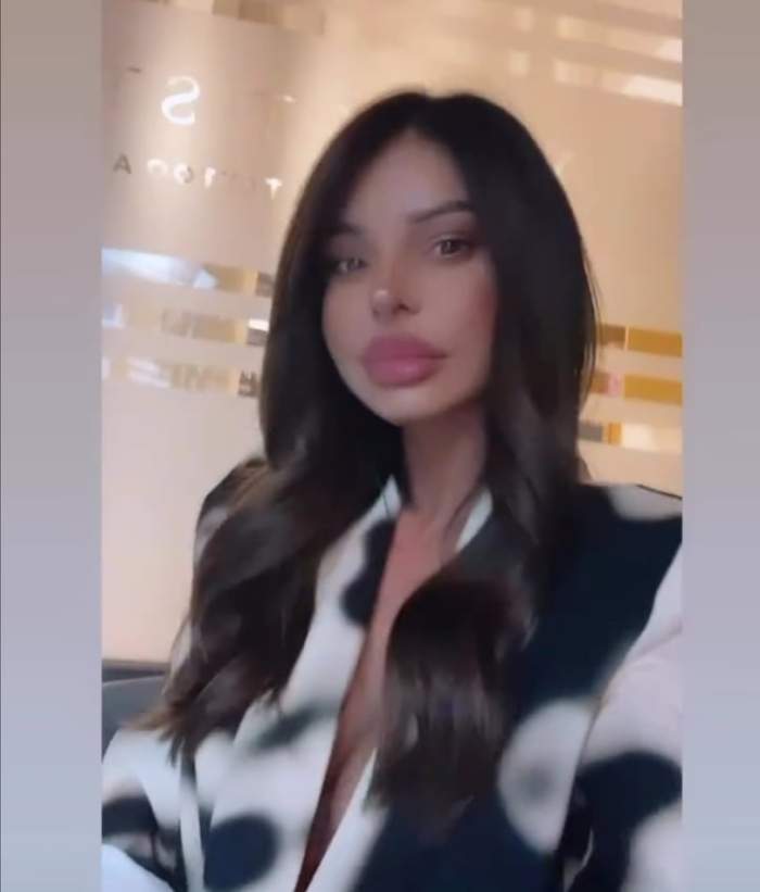 Ana Maria Mocanu, șatenă, în alb și negru