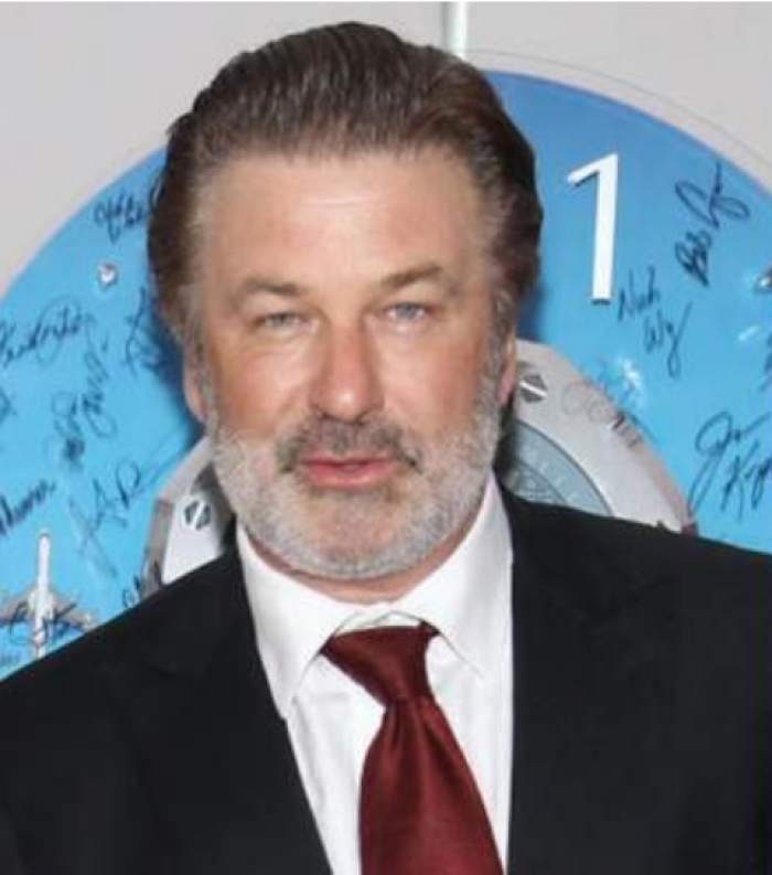 Alec Baldwin vrea să angajeze pe platourile de filmare poliţişti. Celebrul actor, măsuri de precauție pentru a monitoriza siguranţa armelor