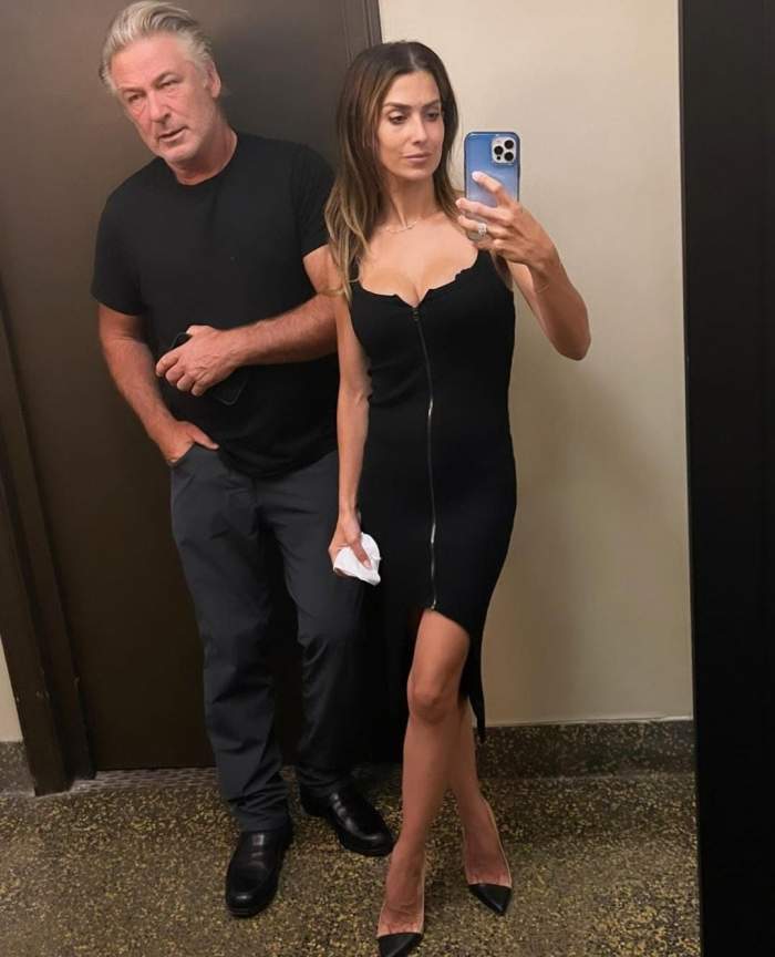 Cine este Hilaria Baldwin, soția lui Alec Baldwin. Îi este alături după incidentul în care actorul a împușcat-o pe Halyna Hutchins