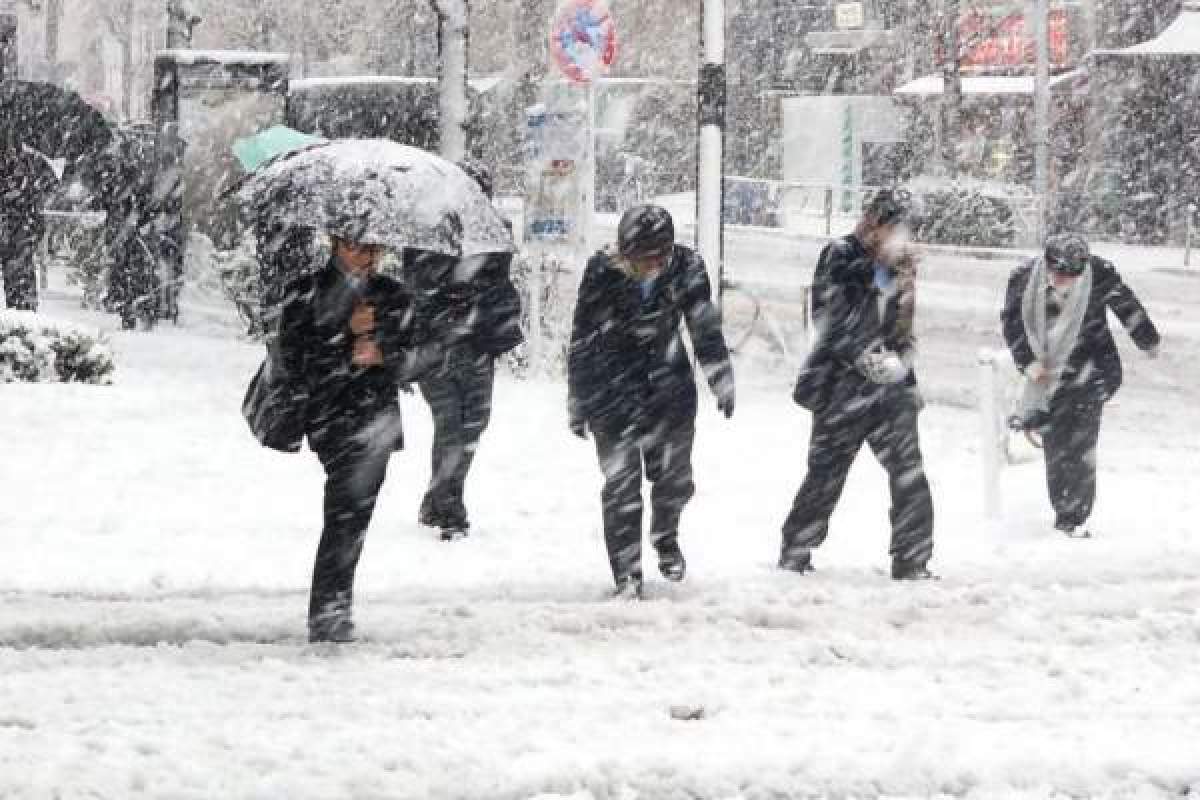 Va ninge și va fi viscol în țară