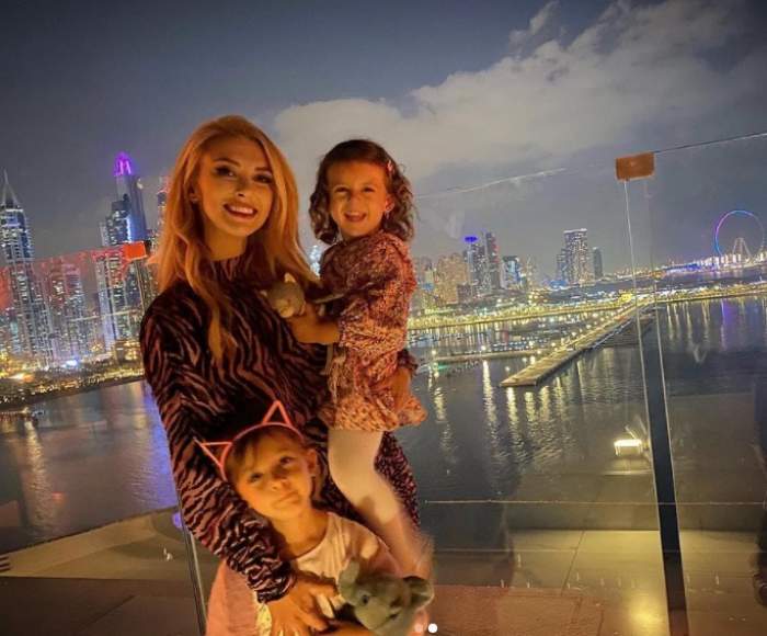 Andreea Bălan a plecat împreună cu fetițele sale în vacanță, în Dubai. Cum le-a surprins pe Ella și Clara: ”Îți place?” / FOTO