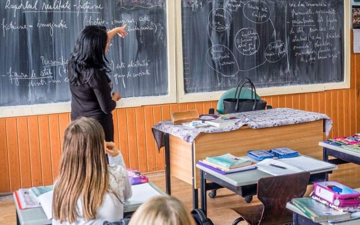 Profesoara a devenit directorul școlii