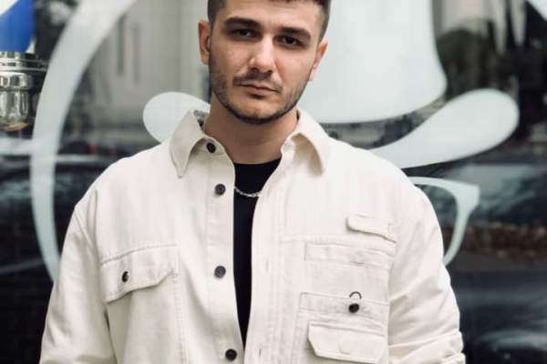 ”Ia zi, unde vrei să-ți fac buzunar?”. Actorul Vlad Drăgulin, amenințat cu briceagul într-o shaormerie