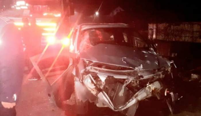 Accident grav in Argeș! Un bărbat de 39 de ani a murit după ce a intrat cu mașina pe care o conducea într-un stâlp