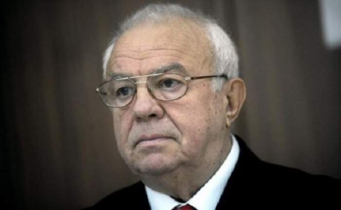 Cum se simte Alexandru Arșinel, după ce a suferit o intervenție complicată la inimă. Ce mărturisiri a făcut actorul: "Sunt lipsit de putere"