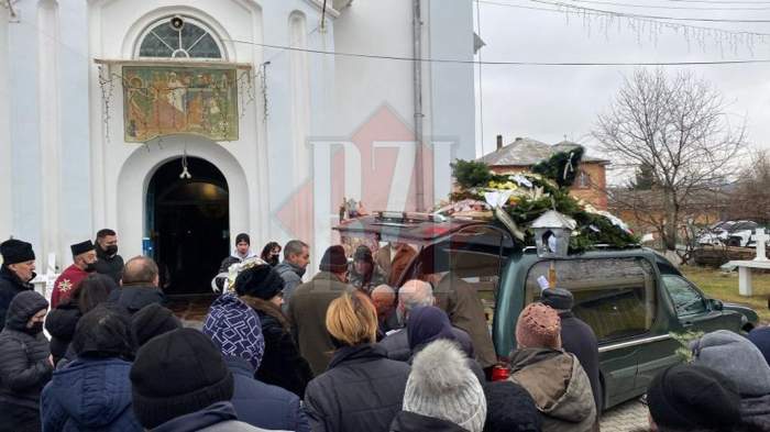 Tatăl Ioanei Burlacu, fata ucisă în Iași, sfâșiat de durere. Cum și-a văzut fiica în sicriu: ”S-a luptat, era arsă”