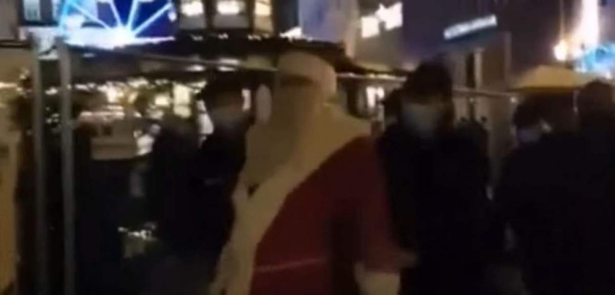 Moș Crăciun a fost arestat, în Germania, deoarece nu purta masca de protecție / VIDEO