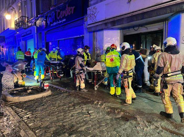 Un tânăr român a murit după ce tavanul unei clădiri, din Belgia, s-a prăbușit peste el. Alte trei persoane sunt grav rănite