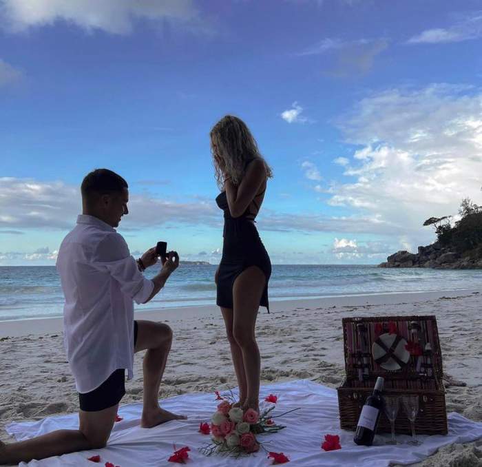 Alex Mațan s-a logodit cu iubita sa, Elena. Celebrul fotbalist a surprins-o cu o cerere în căsătorie spectaculoasă / FOTO