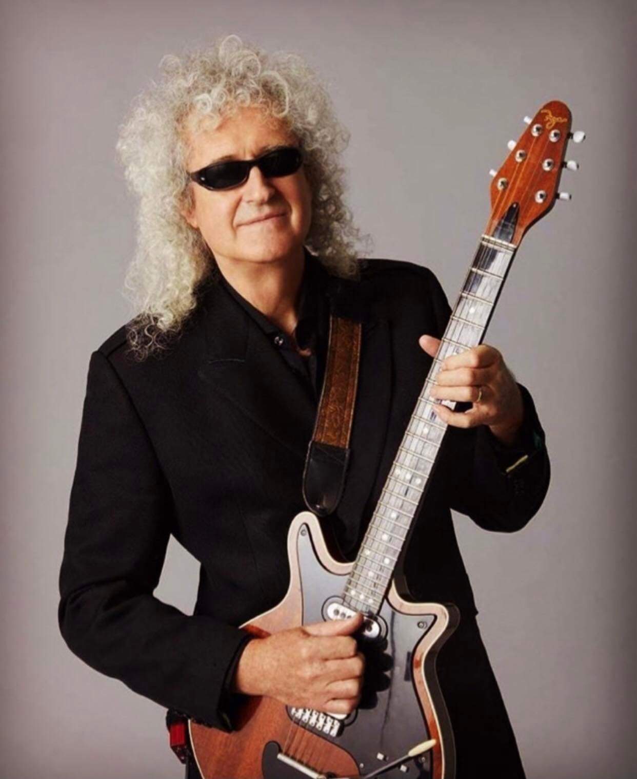 Brian May a fost testat pozitiv cu COVID-19. Chitaristul trupei Queen nu a purtat masca de protecție la o petrecere