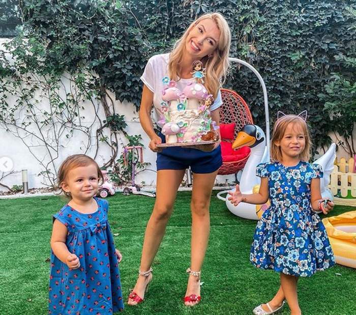 Andreea Bălan, momente unice cu cele două fetițe ale sale. Cum le-a surprins artista: "Le las să se mâzgălească" / FOTO