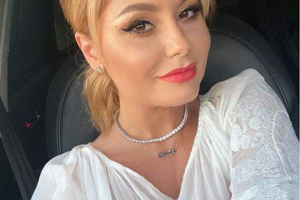 Cum a reușit Emilia Ghinescu să depășească perioada dificilă a pandemiei. Artista a luat decizii radicale: "Merg la muncă cinci zile și două la concerte"