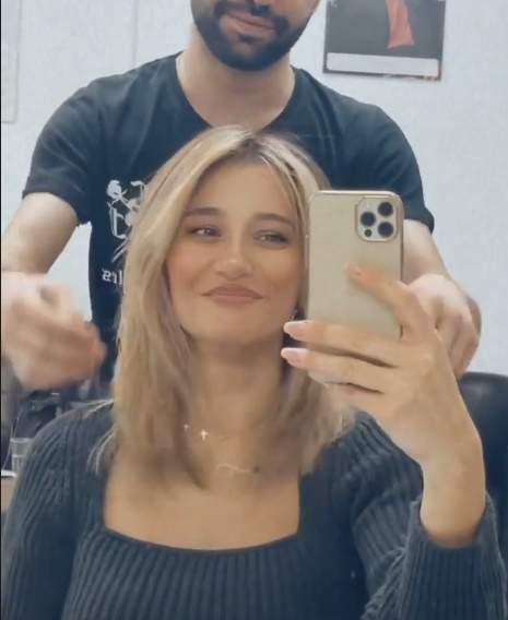 Claudia Pătrășcanu, schimbare uimitoare de look. Celebra cântăreață s-a făcut blondă / FOTO