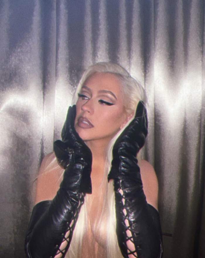 Christina Aguilera și-a sărbătorit ziua de naștere cu poze provocatoare. Celebra cântăreață a împlinit 41 de ani / FOTO