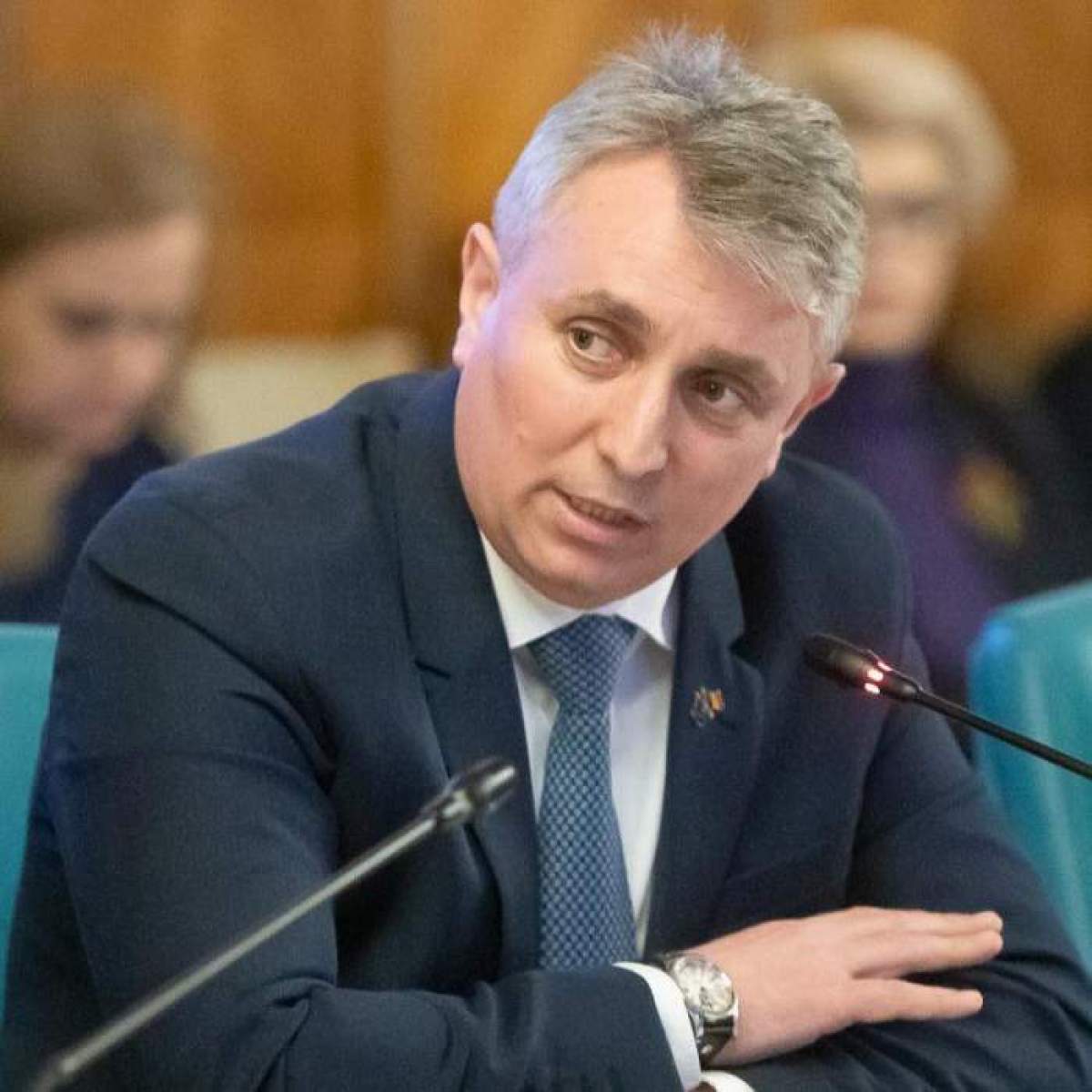 Cum vor fi identificate și sancționate persoanele care nu completează formularul digital la intrarea în România. Anunțul făcut de Lucian Bode