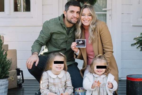 Laura Cosoi este însărcinată pentru a treia oară! Actrița a dat vestea cea mare chiar în ziua de Crăciun: ”O familie mare, unită” / FOTO