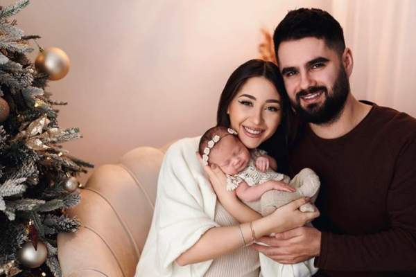 Nicole Cherry, tablou de familie de Crăciun. Vedeta a postat o imagine emoționantă cu micuța Anastasia / FOTO