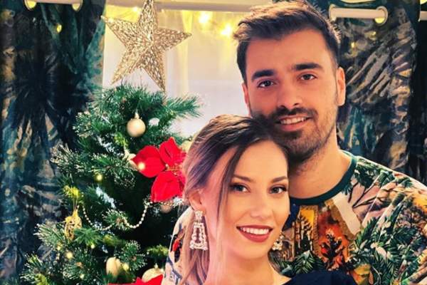 Liviu Teodorescu și soția sa, Iulia, Crăciun alături de familie! Cum s-au fotografiat cei doi acasă