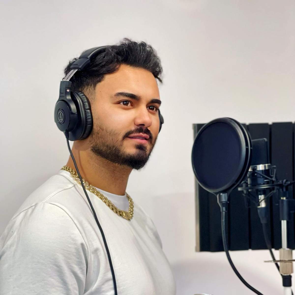 Jador Ce cadou i-a făcut Jador tatălui său de Crăciun. Celebrul manelist nu s-a uitat deloc la bani: ”Am greșit în ultima perioadă”