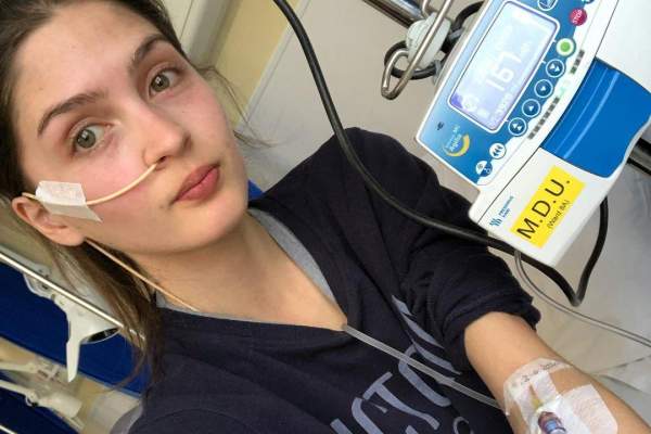 O tânără l-a dat în judecată pe medicul care a lăsat-o pe mama sa să o aducă pe lume. Evie a obţinut despăgubiri uriaşe, în Anglia