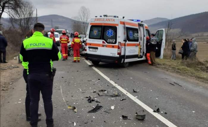 Accident grav în Cluj! Un bărbat a murit și alte două persoane au fost rănite în urma unei coleziuni dintre un autoturism și o autoutilitară