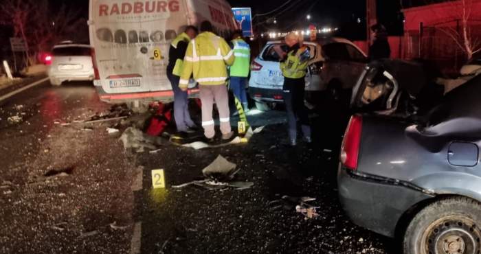 Accident grav, cu câteva minute în urmă, la Botoșani! Au rezultat trei victime, după coliziunea dintre patru mașini / FOTO